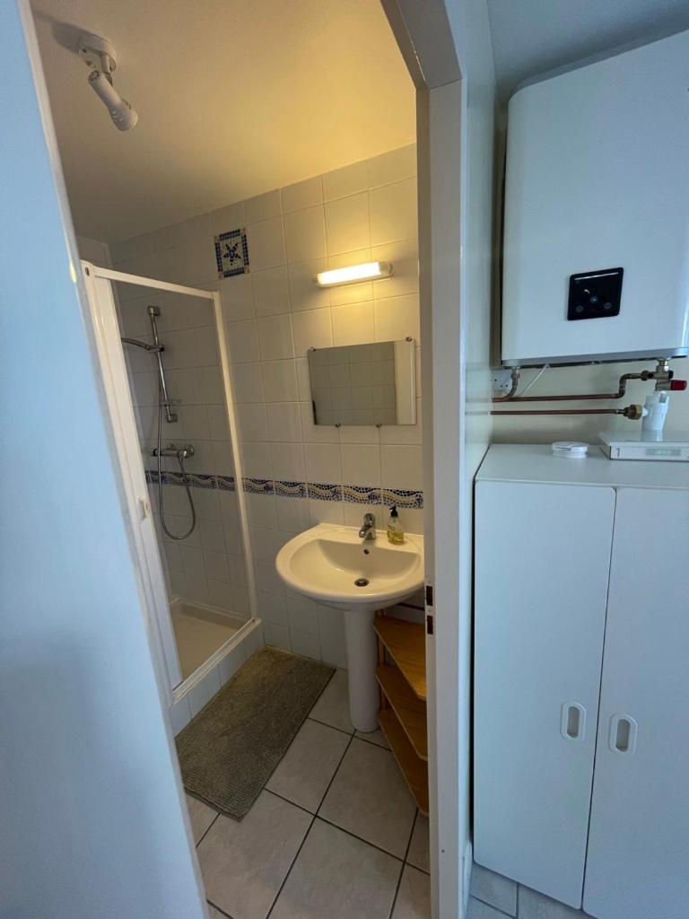 Appartement Ou Studio En Hyper Centre, Pour La Plage Et La Rue Pietonne Il Suffit De Traverser La Rue , Voir La Photo Principale أنديرنو لي بان المظهر الخارجي الصورة