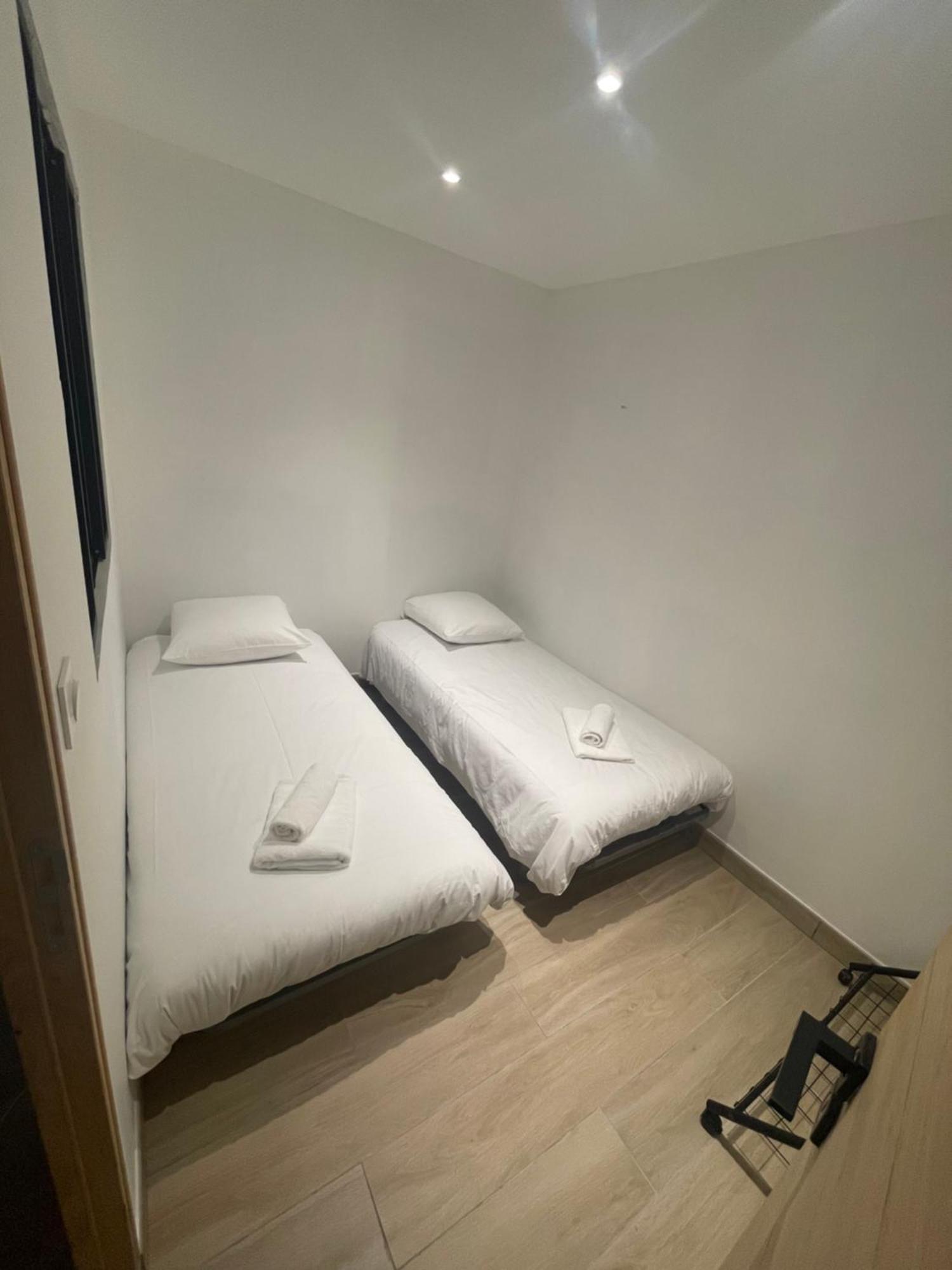 Appartement Ou Studio En Hyper Centre, Pour La Plage Et La Rue Pietonne Il Suffit De Traverser La Rue , Voir La Photo Principale أنديرنو لي بان المظهر الخارجي الصورة