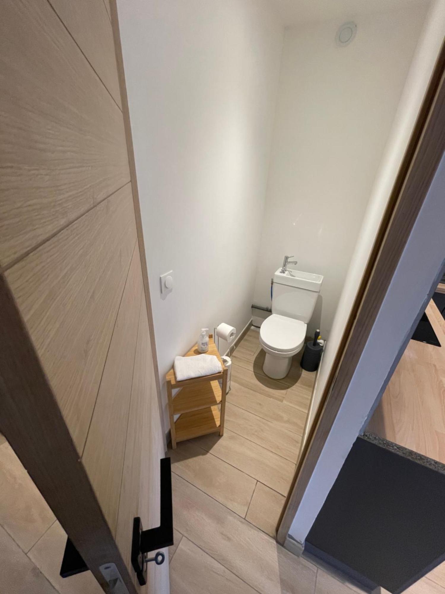 Appartement Ou Studio En Hyper Centre, Pour La Plage Et La Rue Pietonne Il Suffit De Traverser La Rue , Voir La Photo Principale أنديرنو لي بان المظهر الخارجي الصورة