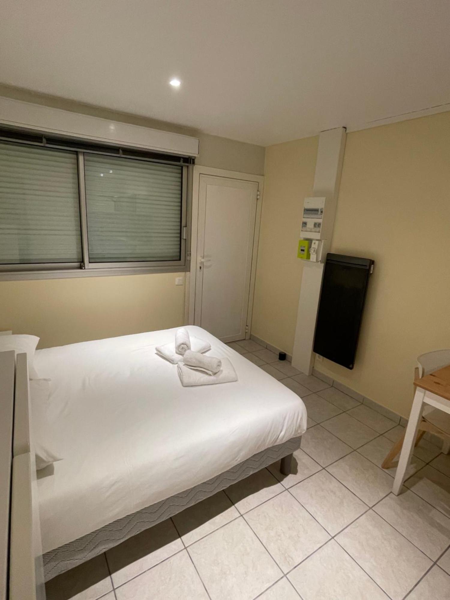 Appartement Ou Studio En Hyper Centre, Pour La Plage Et La Rue Pietonne Il Suffit De Traverser La Rue , Voir La Photo Principale أنديرنو لي بان المظهر الخارجي الصورة